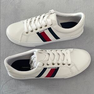 Tommy Hilfiger White Sneakers with Signature Stripes 6.5 women